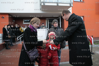 Uroczystosc przekazania kluczy nowym mieszkancom kamienic...