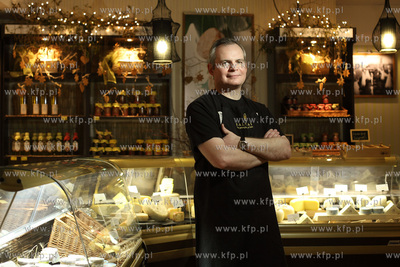Grzegorz Jankowski, wlasciciel sklepu z serami farmerskimi...