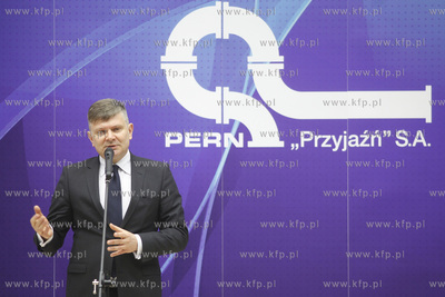 Gdansk. Amber Expo. PERN Przyjazn podpisal  umowę...