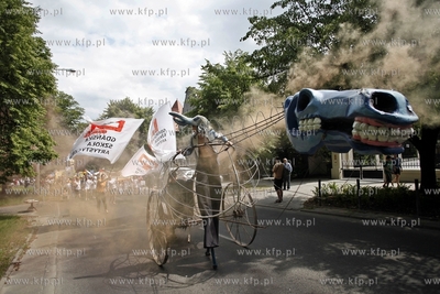 Gdansk. Sobotkowe Swieto Jaskowej Doliny. Nz. uroczysta...