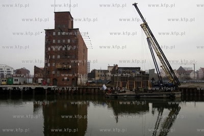 Spichlerz Woli Leb na Wyspie Spichrzow w Gdansku. 19.02.2014...