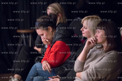 Spotkanie "Wojna obok nas. Historie odwagi, krzywdy,...