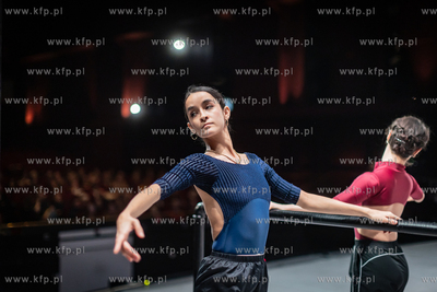 B Jak Balet, czyli otwarta próba zespołu baletu Opery...