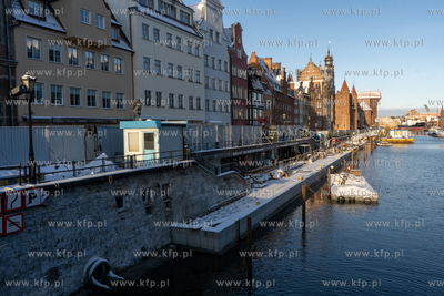 Remont Długiego Pobrzeża w Gdańsku. 05.01.2024 fot....