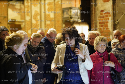 Kościół sw. Jana. Wykład Kto został pochowany...