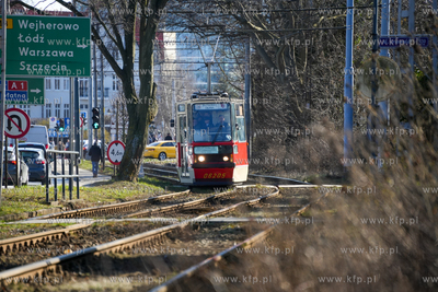 Pętla tramwajowa Oliwa. Festyn 50 lat tramwajów 105N...
