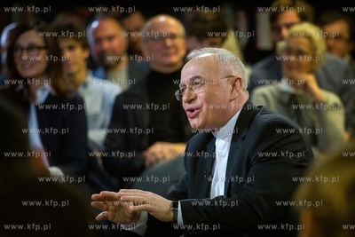 Debata  transmitowana przez TVN24 „Arena Idei”...