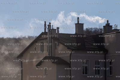 Gdańsk. Dymiący komin. 03.04.2025 / fot. Anna Rezulak...