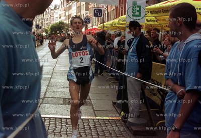 Biegi Sw. Dominika na ul. Dlugiej w Gdansku. Jan Bialk...