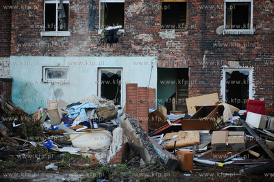 Gdansk. Remont drog i domow w gdanskiej dzielnicy Letnica,...