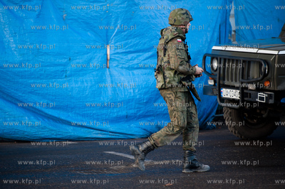 Gdansk. Saperzy wywoza pocisk mozdziezowy znaleziony...