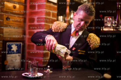 Restauracja Gdanska przy ul. Sw. Ducha. Barysta Waldemar...