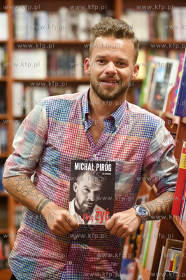 Gdansk. Salon Empik w C.H. Galeria Baltycka. Spotkanie...