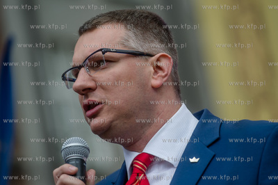 Gdansk. Manifestacja przeciwko podatkowi PIT, zorganizowana...