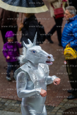 Sopocka Majowka. Parada Zwierzat - Krol Lew i jego...