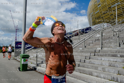 Zawodnicy na trasie I PZU Gdansk Maraton.
17.05.2015
fot....