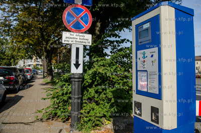 Gdansk. Ul. Wapiennicza. Wprowadzona strefa platnego...