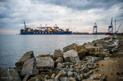 Gdansk. Terminal kontenerowy DCT. Kolejne zawiniecie...