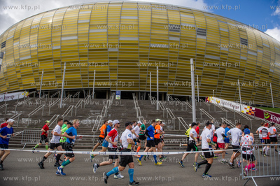 Zawodnicy na trasie II PZU Gdansk Maraton. 
15.05.2016
fot....