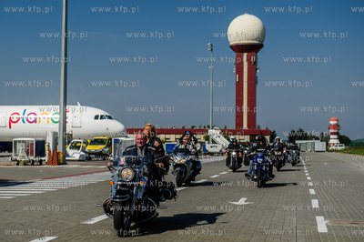 Port lotniczy im. Lecha Wałesy w Gdańsku Rębiechowie....