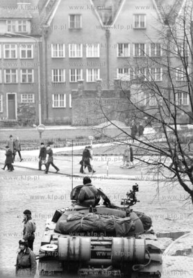 Grudzien 70 na ulicach Gdanska, Targ Drzewny.12.70....