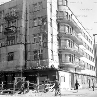 Kino Goplana ( dawniej Polonia ) na skrzyżowaniu Żeromskiego...