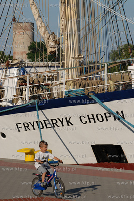 ul. Starowislna Gdansk Nowy Port. Przy przeprawie promowej....