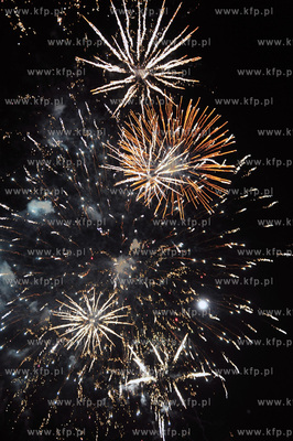 Sopot. Powitanie Nowego Roku na molo i Placu Przyjaciol...