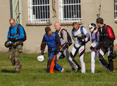 Aeroklub Gdanski w Pruszczu Gdanskim. Bryza Extra 2014....