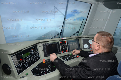 Gdynia. Prezentacja symulatora lokomotywy SIMTRAQ....