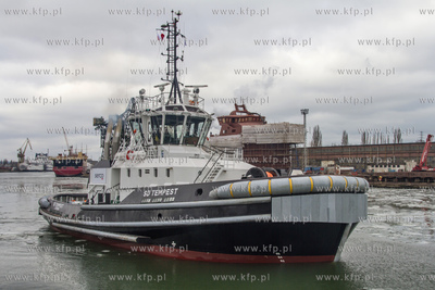 SD Tempest, holownik typu RotorTug z trzema pędnikami...
