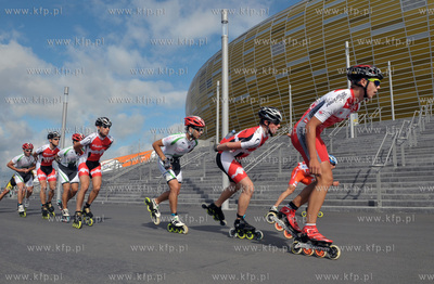 III Maraton Sierpniowy - Puchar Swiata we Wrotkarstwie...