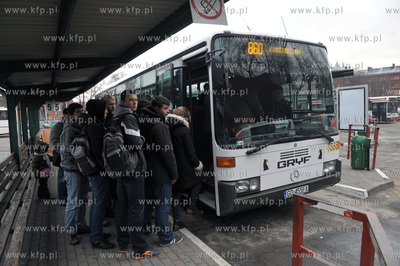 Dworzec autobusowy PKS w Gdansku. Stanowisko i odjazd...