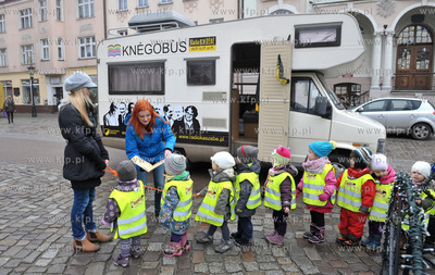 Wejherowo, Plac Jakuba Wejhera. Start Knegobusa Radia...