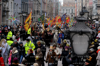 Orszak Trzech Kroli przeszedl ulicami Gdanska. 06.01.2015...