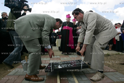 Pelplin.Wmurowanie kamienia wegielnego pod droge na...