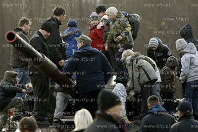 Pruszcz Gdanski. Festyn wojskowy z okazji 44 - lecia...