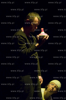 Świat Mało Znany. Przegląd teatralny grupy Im Plus...