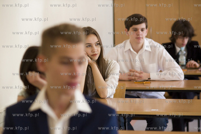 Gdańsk. Gimnazjum nr 25. Pierwszy dzień egzaminów...