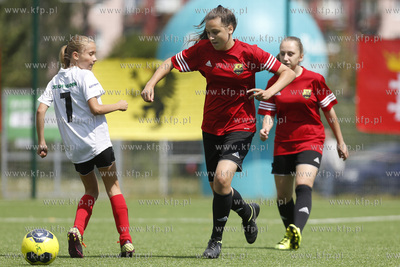 Gdansk Zaspa. Pilkarski turniej dzikich druzyn Do przerwy...