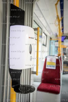 W gdańskich tramwajach i autobusach montowane są...