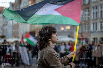 Długi Targ w Gdańsku.  Trójmiasto Przeciw Ludobójstwu...