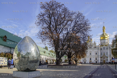 Kijów. Ławra Peczerska jest siedzibą ukraińskiego...