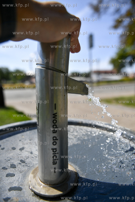 Poidełko - zdrój wodny na ul. Karpiej.  10.07.2024...