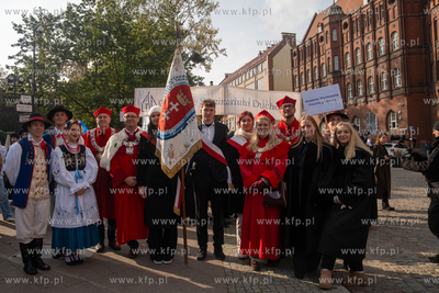 Studenci, nauczyciele akademiccy, władze pomorskich...