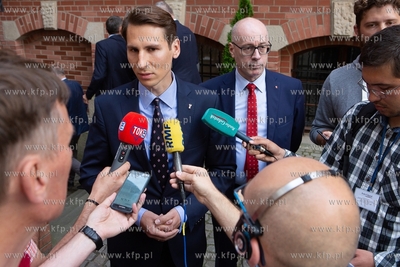 Briefing prasowy z udziałem prezydent Aleksandry Dulkiewicz...