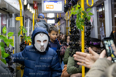 Gdńsk. Halloweenowy tramwaj. 31.10.2024 / fot. Anna...
