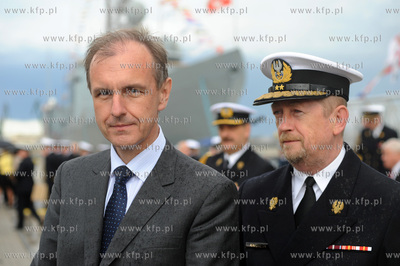 Port wojenny Oksywie w Gdyni. Przekazanie dowodzenia...