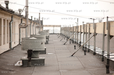 Gdansk. Zaspa. Dach wiezowca na ulicy Pilotow 8.
25.08.2011
fot....