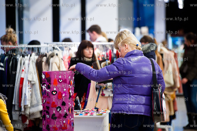 Gdansk. Foyer Opery Baltyckiej. Piata edycja targow...